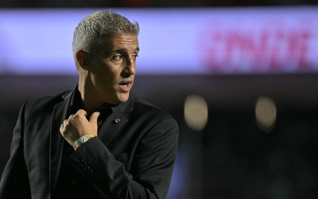 Hernán Crespo, técnico do São Paulo (Foto: Nelson Almeida / AFP)