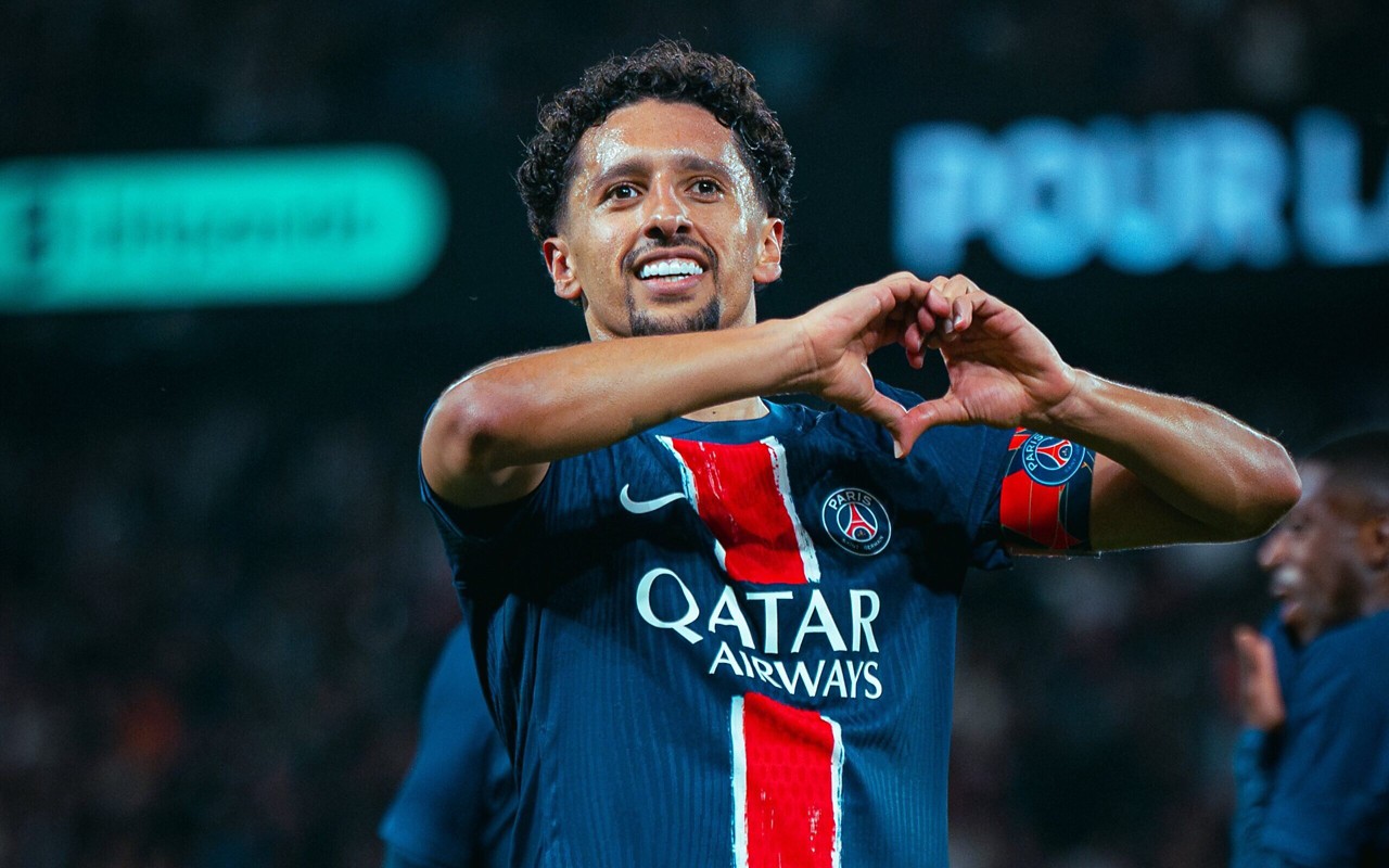 Marquinhos celebra gol do PSG contra o Auxerre (Foto: Reprodução / X)