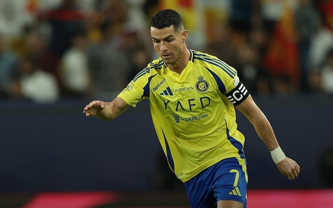 Cristiano Ronaldo em campo pelo Al-Nassr (Foto: Divulgação/Al-Nassr)