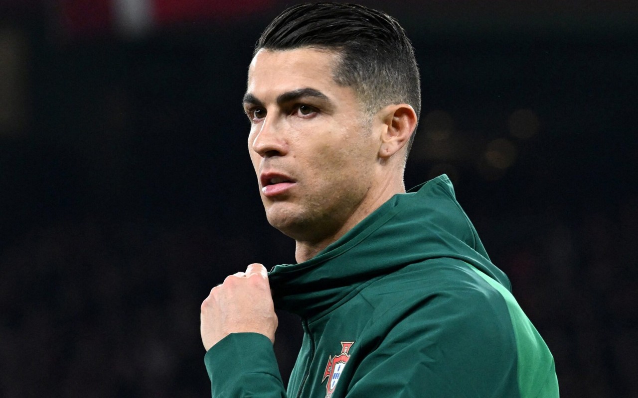 Cristiano Ronaldo e a seleção portuguesa recebem a Dinamarca precisando de uma vitória (Foto: Jonathan NACKSTRAND/AFP)