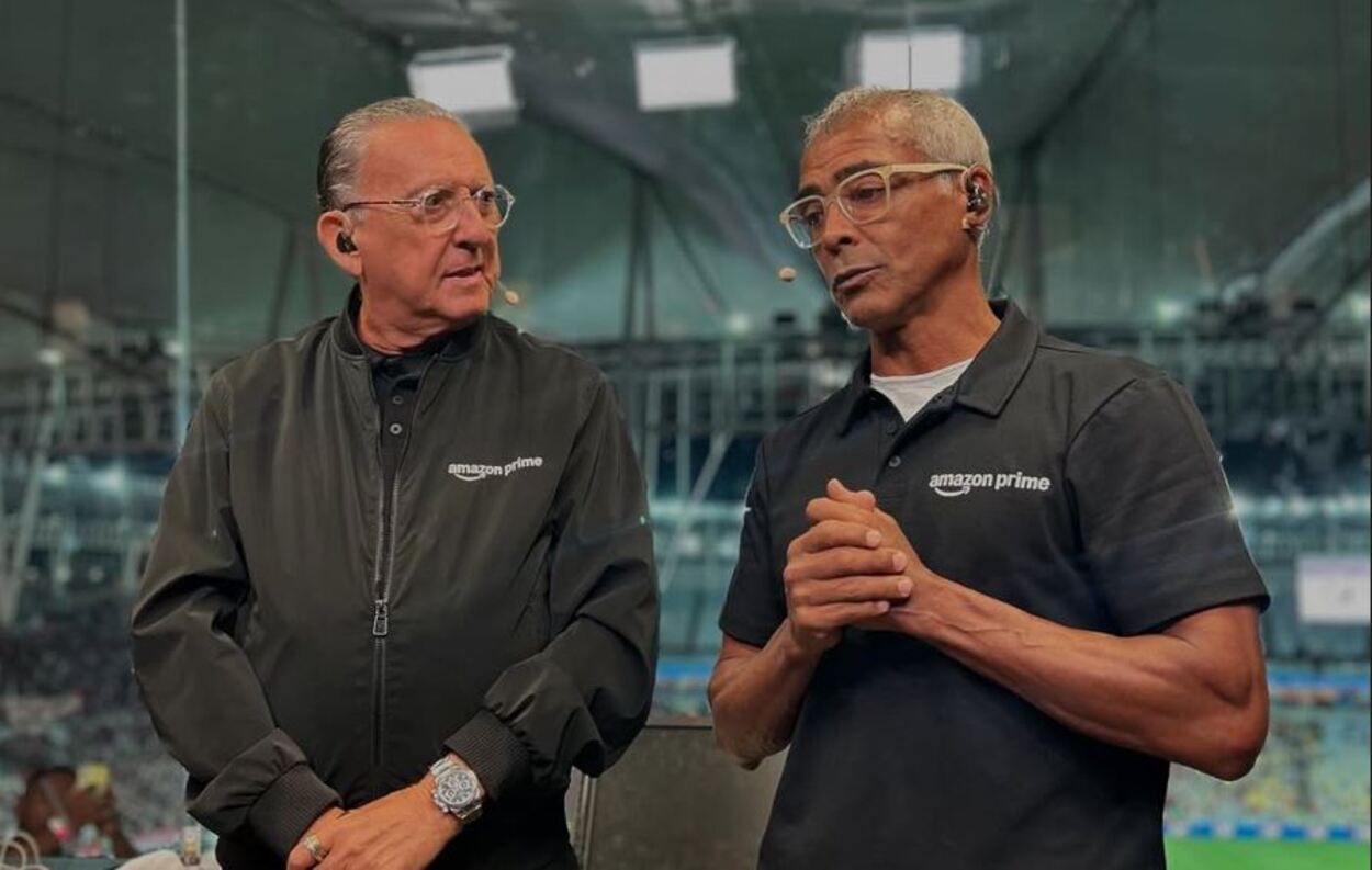 Galvão Bueno e Romário durante transmissão de jogo no Maracanã