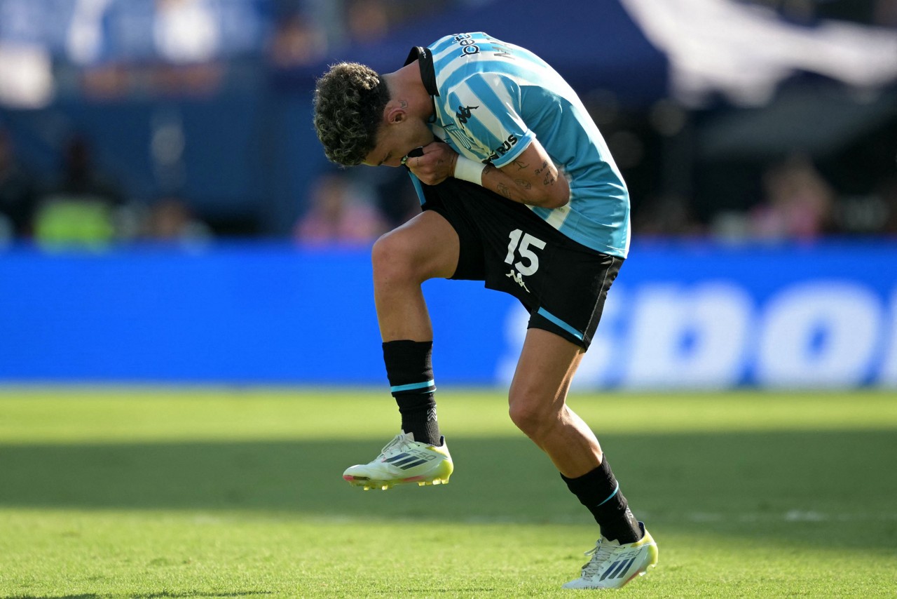 Martirena comemora gol marcado contra o Cruzeiro na final da Sul-Americana