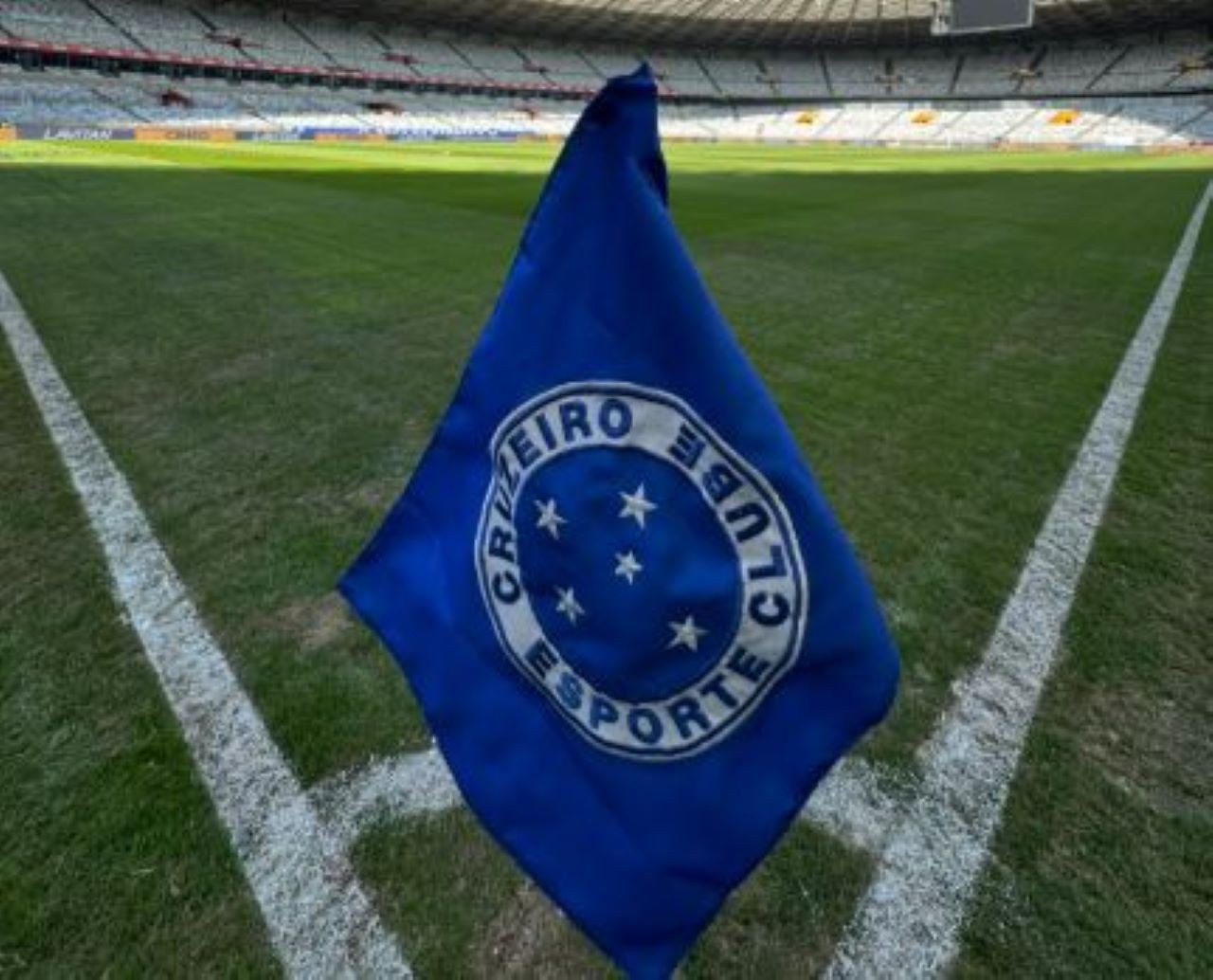 Bandeira do Cruzeiro no Mineirão