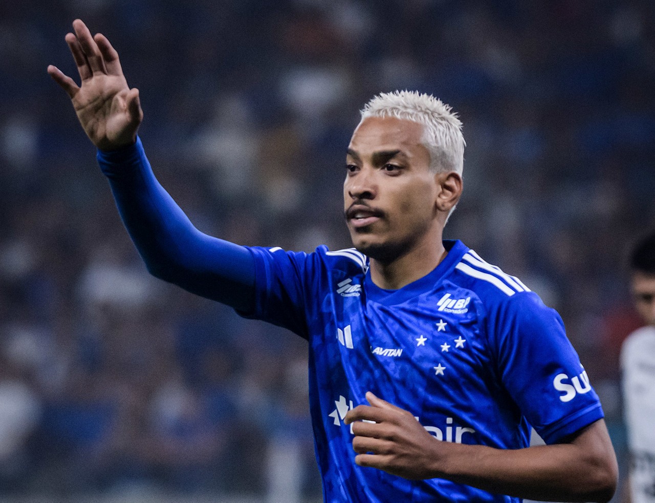 Meia-atacante, Matheus Pereira veste a camisa 10 do Cruzeiro