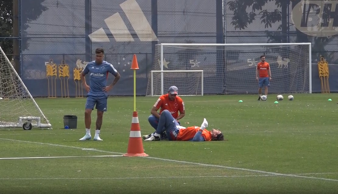 Cássio se machuca em treino do Cruzeiro e vira mais uma preocupação
