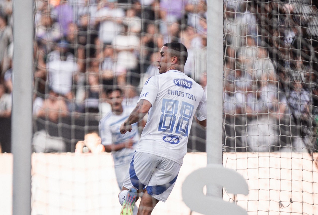 Volante marcou aos 22 minutos do primeiro tempo