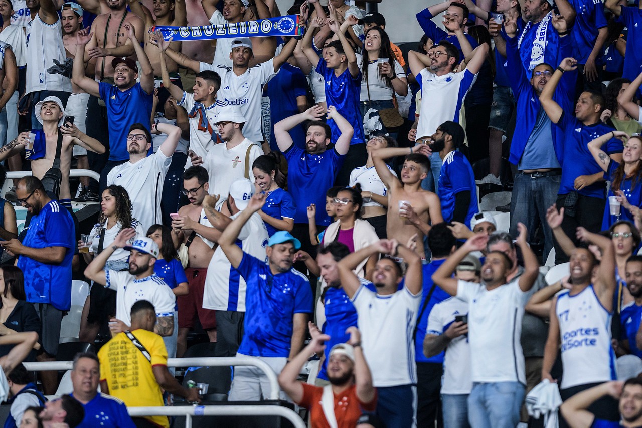 Torcida estrelada sempre marca presença em jogos fora de casa