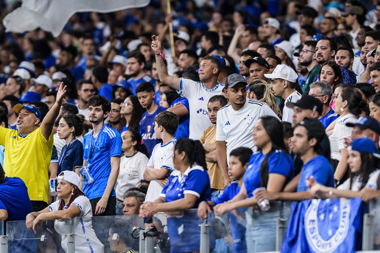 Torcida do Cruzeiro nas arquibancadas do Mineirão; festa promete ser repetida no Paraguai