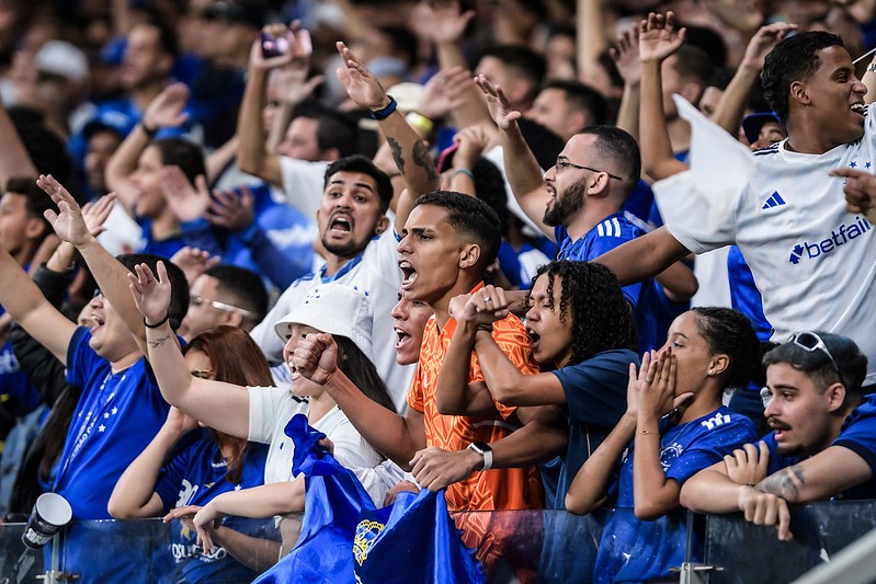 Cruzeiro e Boca Juniors entram em campo nesta quinta-feira (15), às 21h30, no Estádio La Bombonera, na Argentina