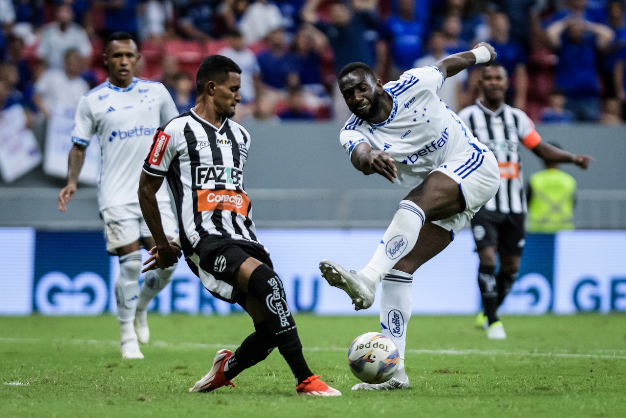 Bolasie comandou o ataque em Brasília