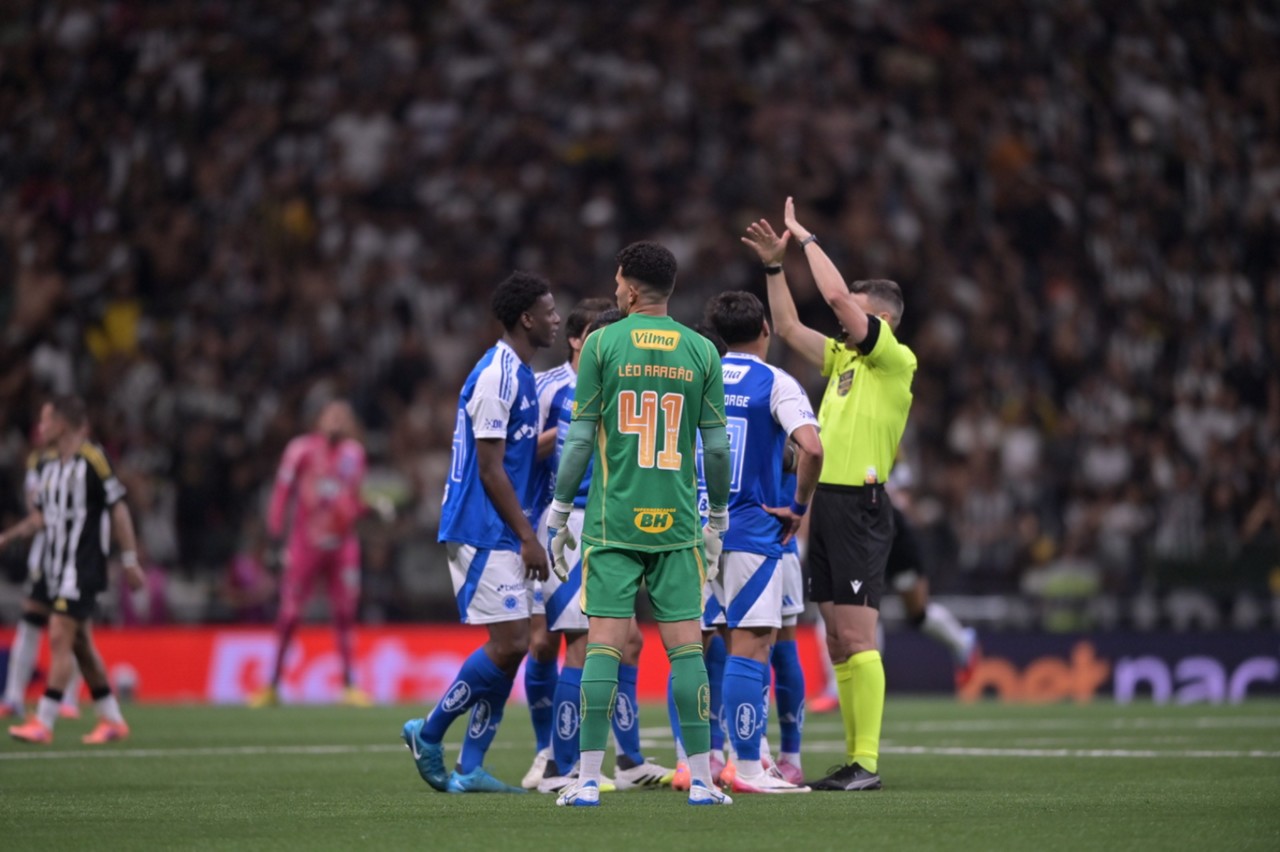 Confusão aconteceu nos minutos iniciais da etapa final