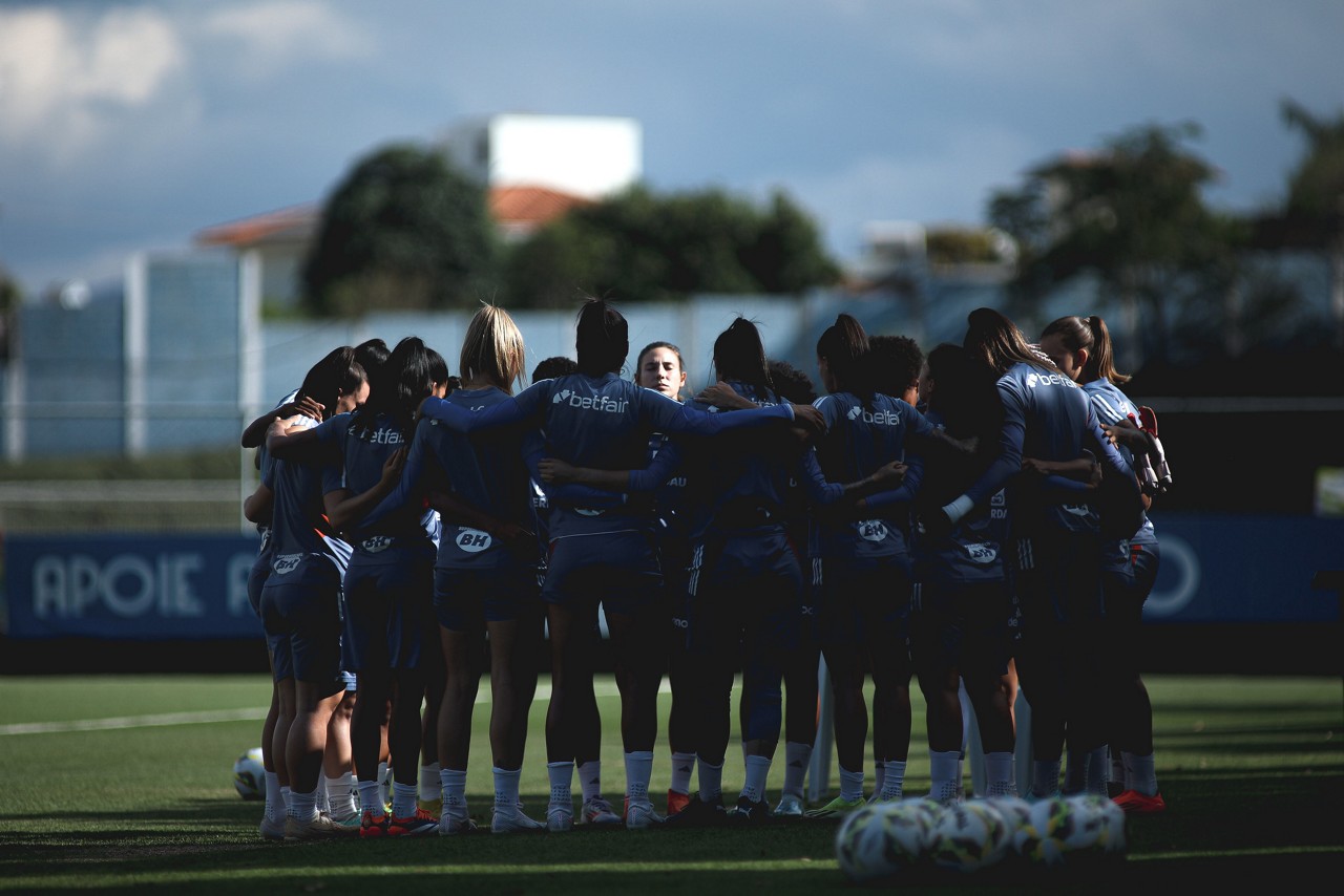 Equipe treina na Toca da Raposa 2