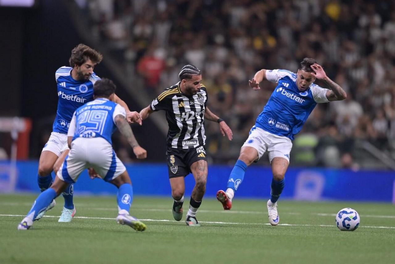 Na ida, Raposa bateu o Galo por 2 a 0