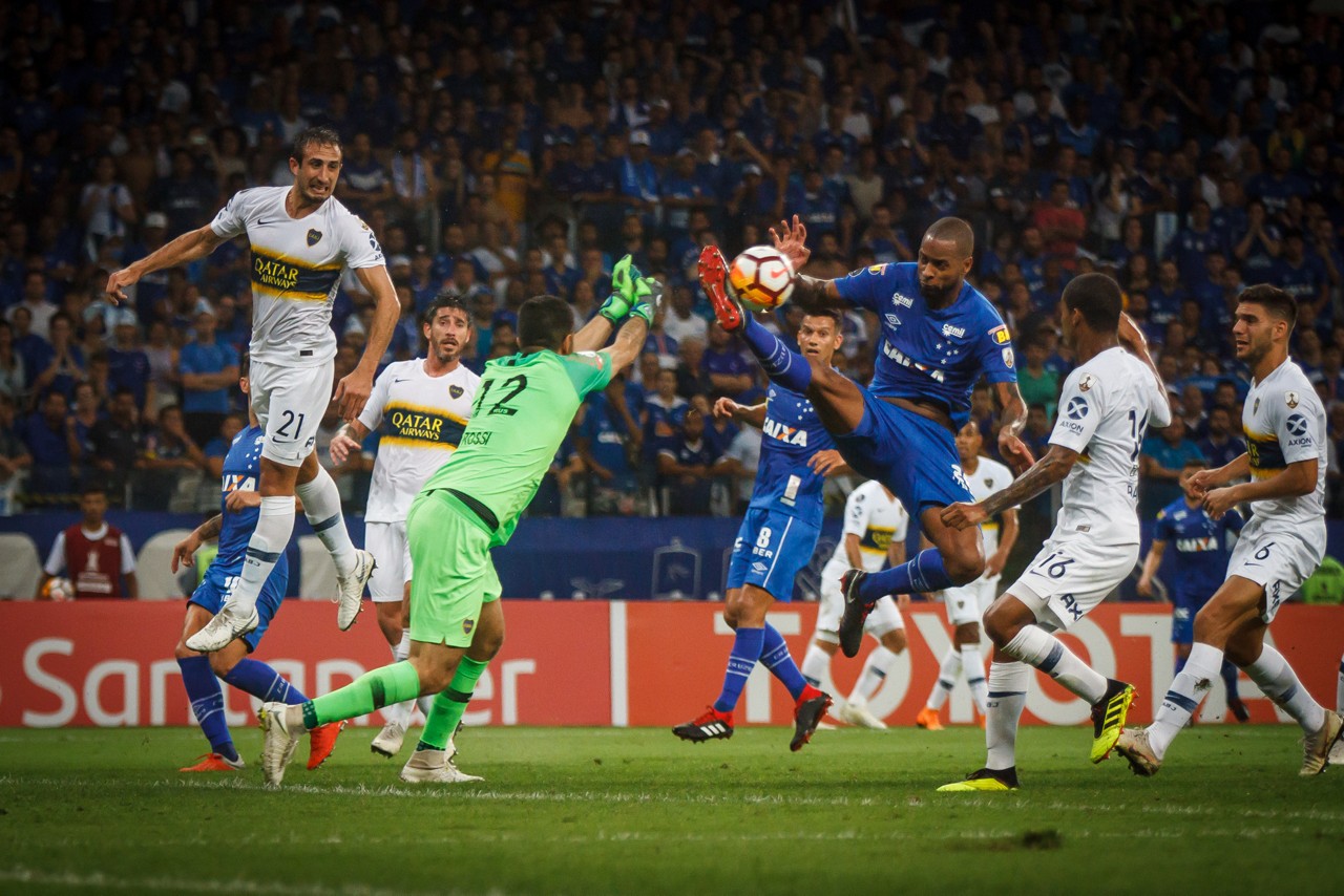O último confronto entre Cruzeiro e Boca Juniors terminou empatado em 1 a 1