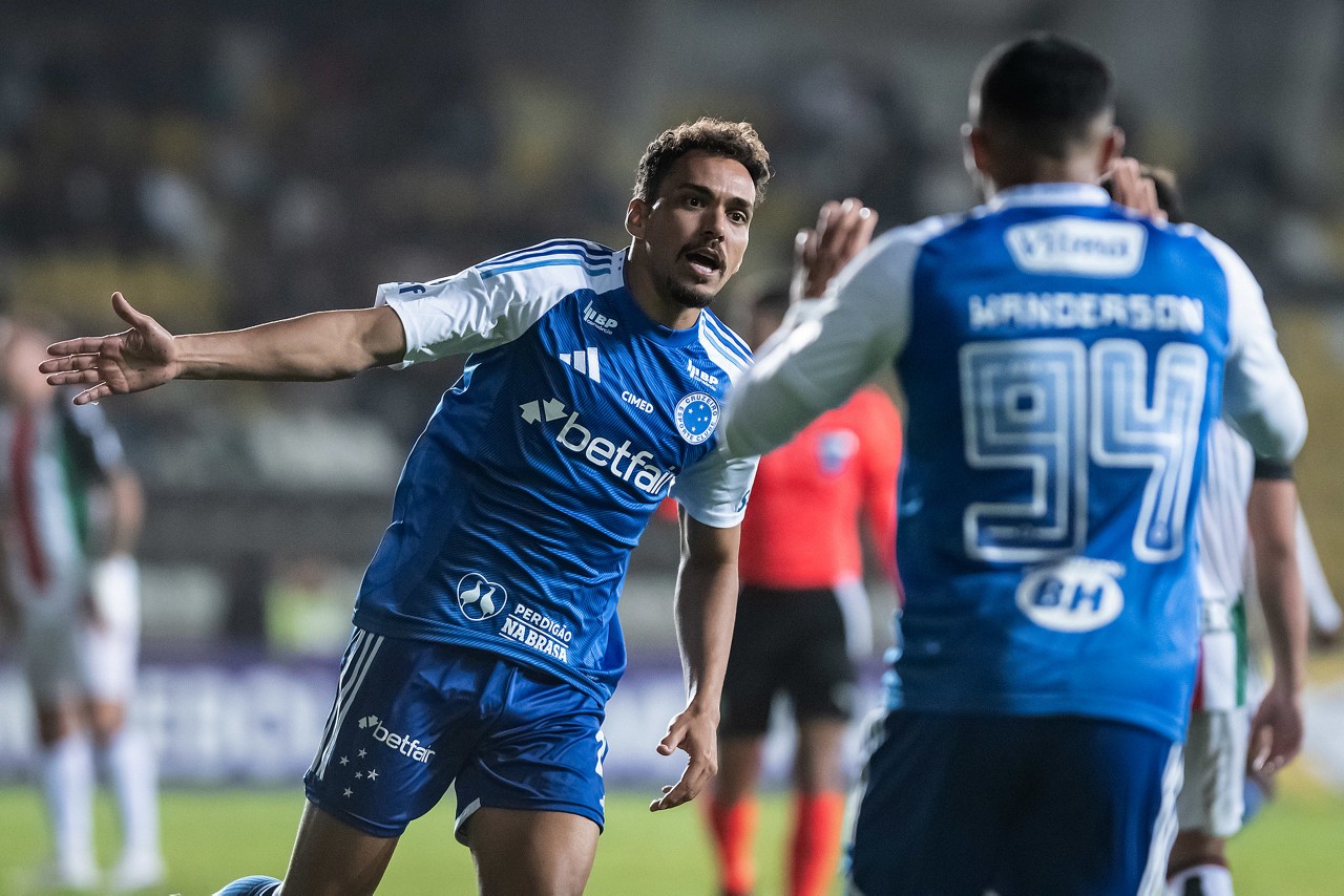 Eduardo marcou o gol de honra do Cruzeiro no Chile