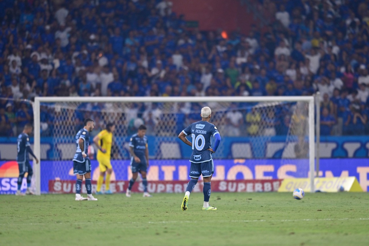 Mais de 44 mil torcedores estiveram no estádio