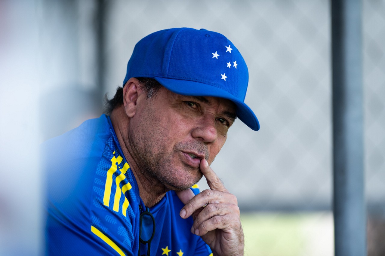 Longe do futebol, Luxemburgo tem três passagens pela Toca da Raposa