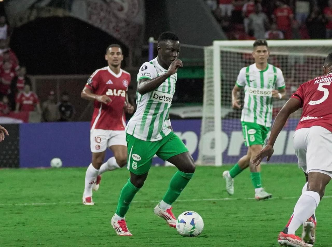 Marino Hinestroza é atacante do Atlético Nacional e interessa ao Cruzeiro