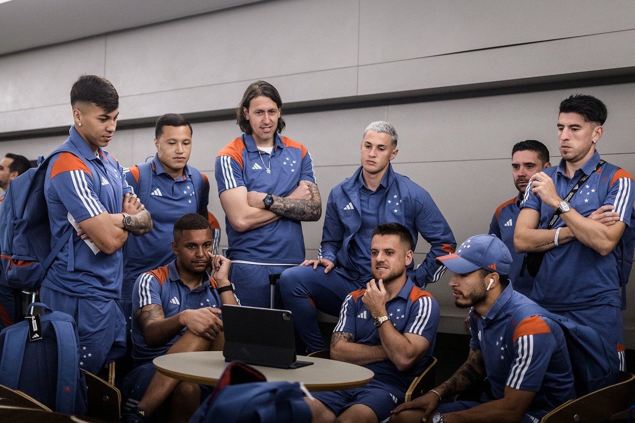 Elenco celeste vem sofrendo reformulações