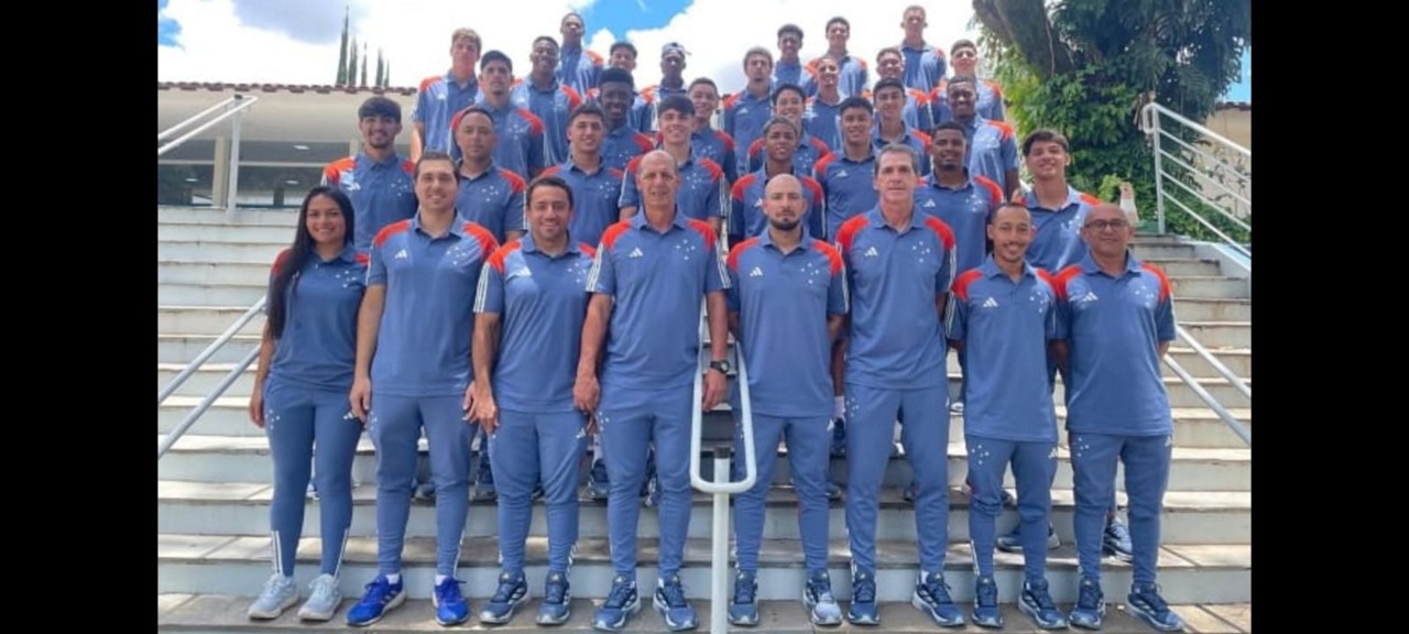 Elenco do Cruzeiro embarcou nesta quarta para São Carlos, onde disputa a primeira fase da Copinha