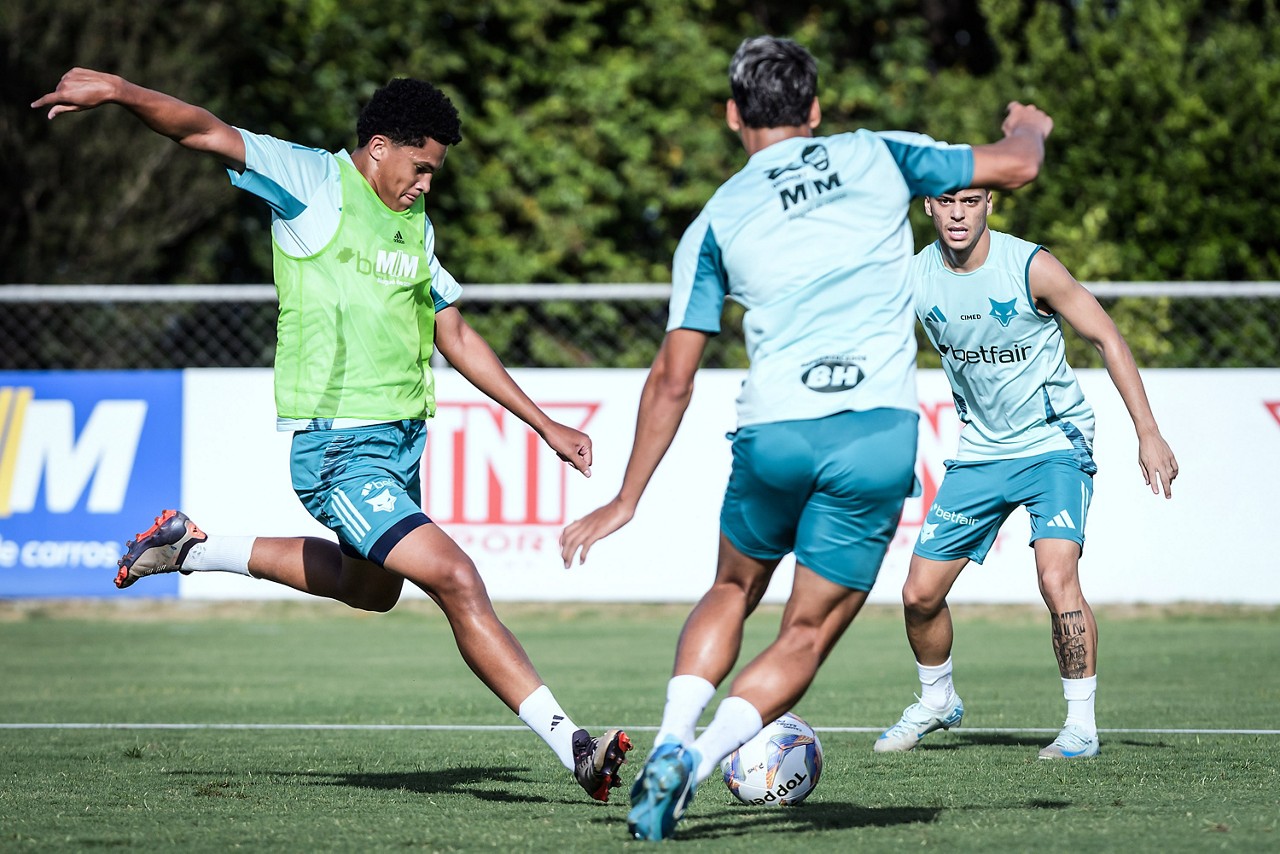 Treino na Toca da Raposa 2.

Foto: Gustavo Aleixo/Cruzeiro 

IMPORTANTE: Imagem destinada a uso institucional e divulgação, seu uso comercial está vetado incondicionalmente por seu autor e o Cruzeiro Esporte Clube. 

IMPORTANT: image intended for institutional use and distribution. Commercial use is prohibited unconditionally by its author and Cruzeiro Esporte Clube.