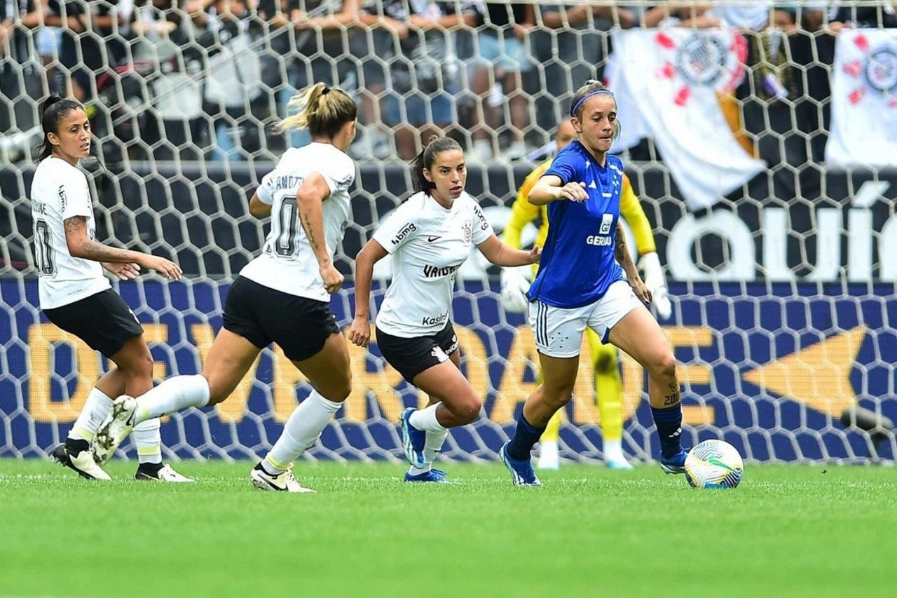 Lance da partida entre Corinthians e Cruzeiro, na decisão da Supercopa de 2024