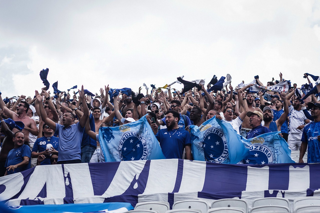 Nação Azul costuma lotar o setor visitante do estádio