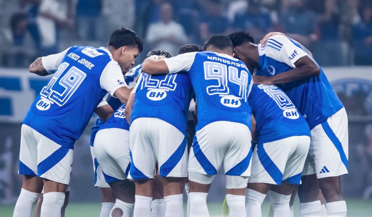 Jardim pode manter plantel titular da vitória sobre o Botafogo