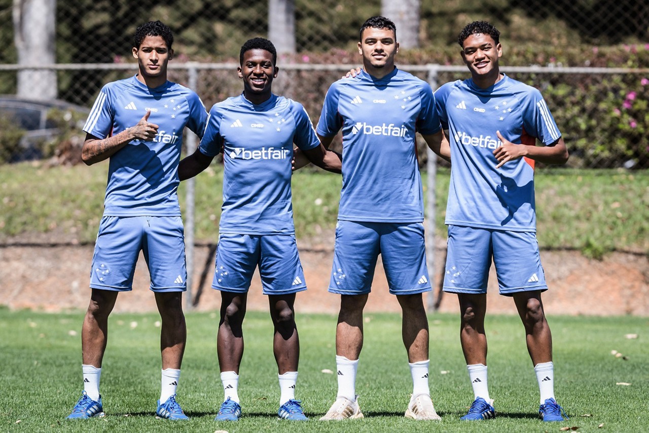 Após algumas oportunidades no time de cima, Tevis, Jhosefer e Dorival não estão mais no elenco; Kaique Kenji ainda busca seu espaço