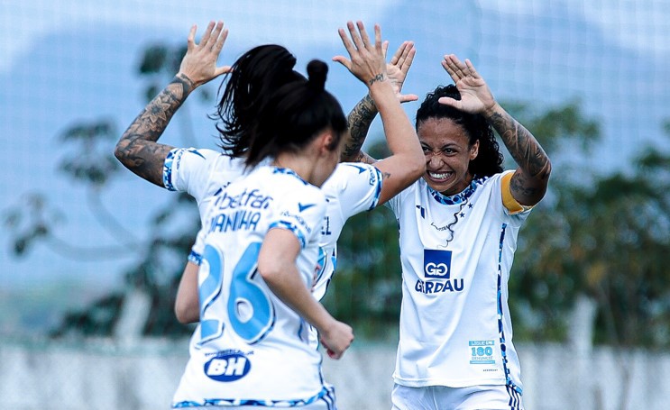 Equipe venceu as três partidas que disputou na competição