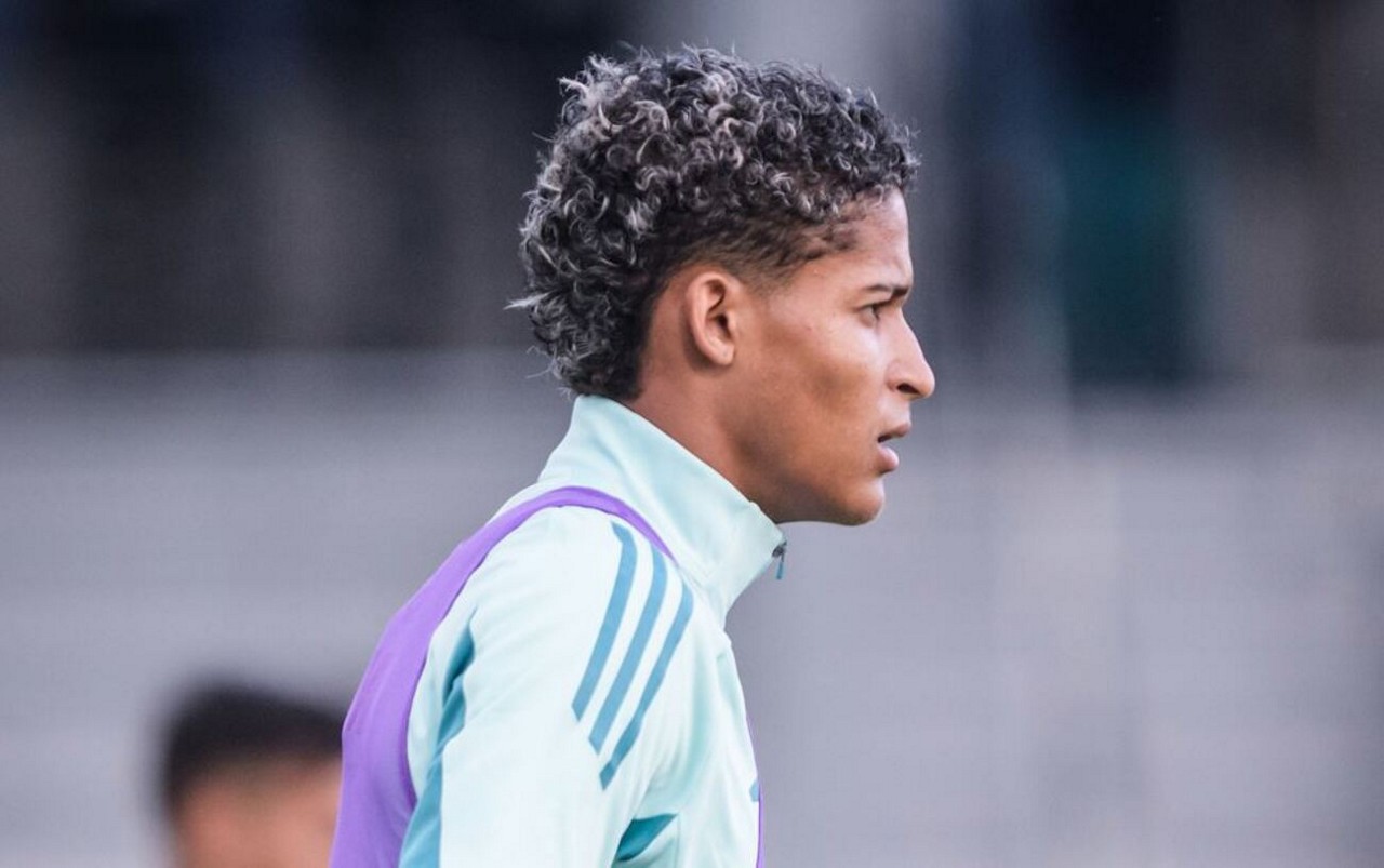 Tevis Gabriel é pernambucano e tem 18 anos