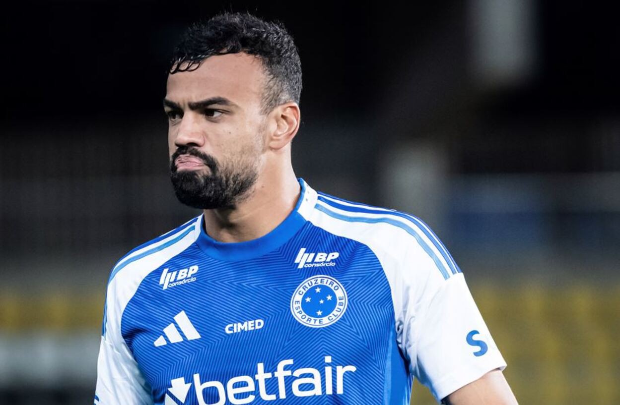 Fabrício Bruno tem 29 anos e contrato até dezembro de 2028