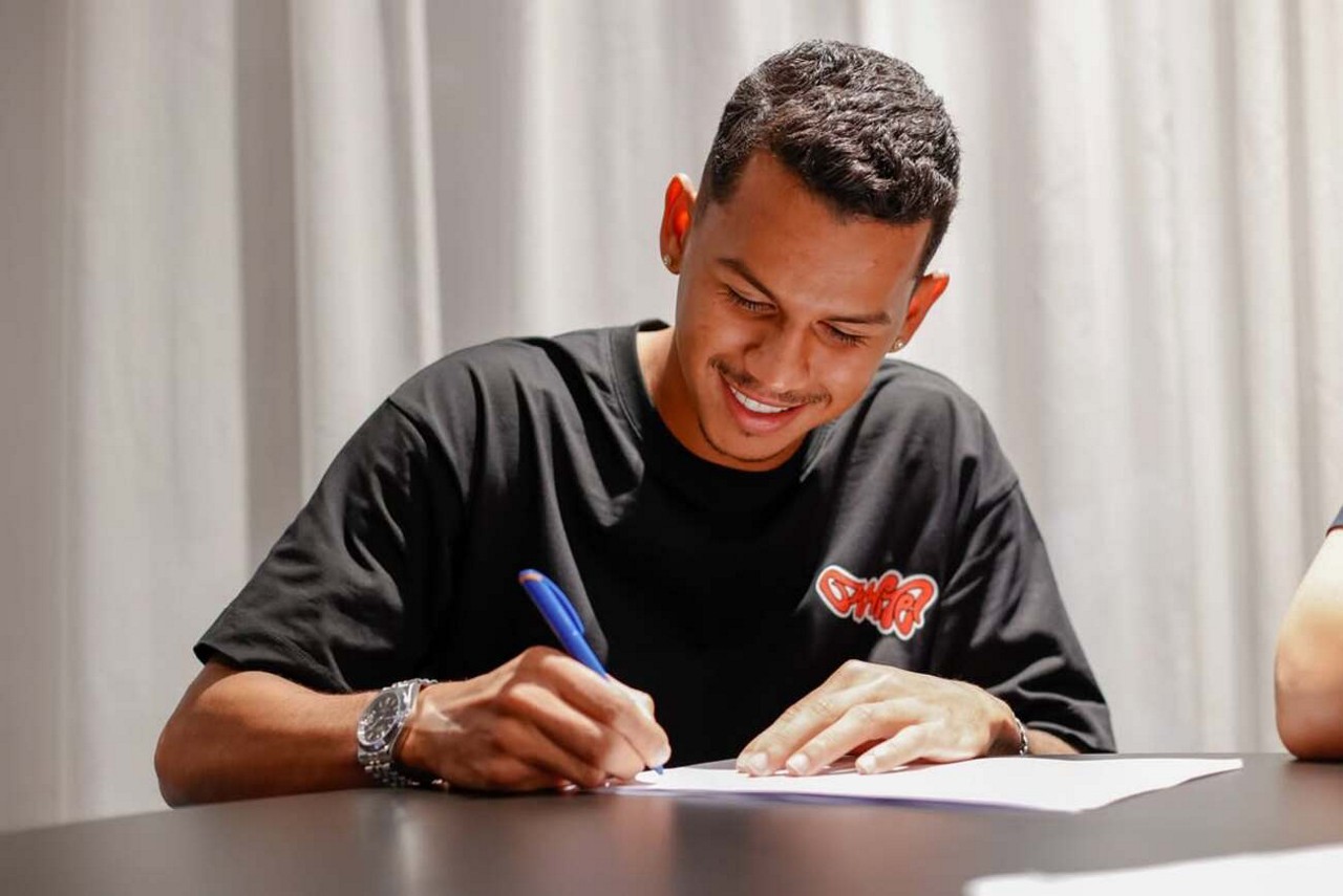 Fernando Henrique do Nascimento Pereira assinou até 2028