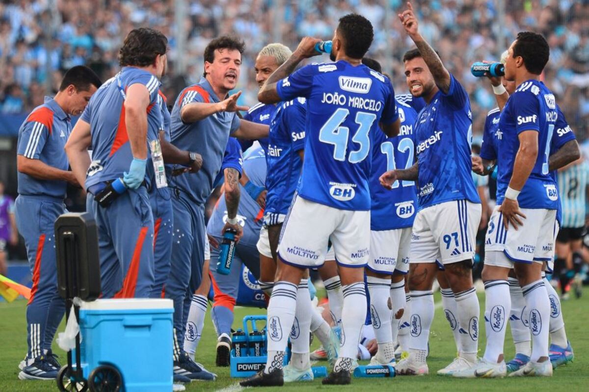 Cruzeiro de derrota por 3 a 1 para o Racing