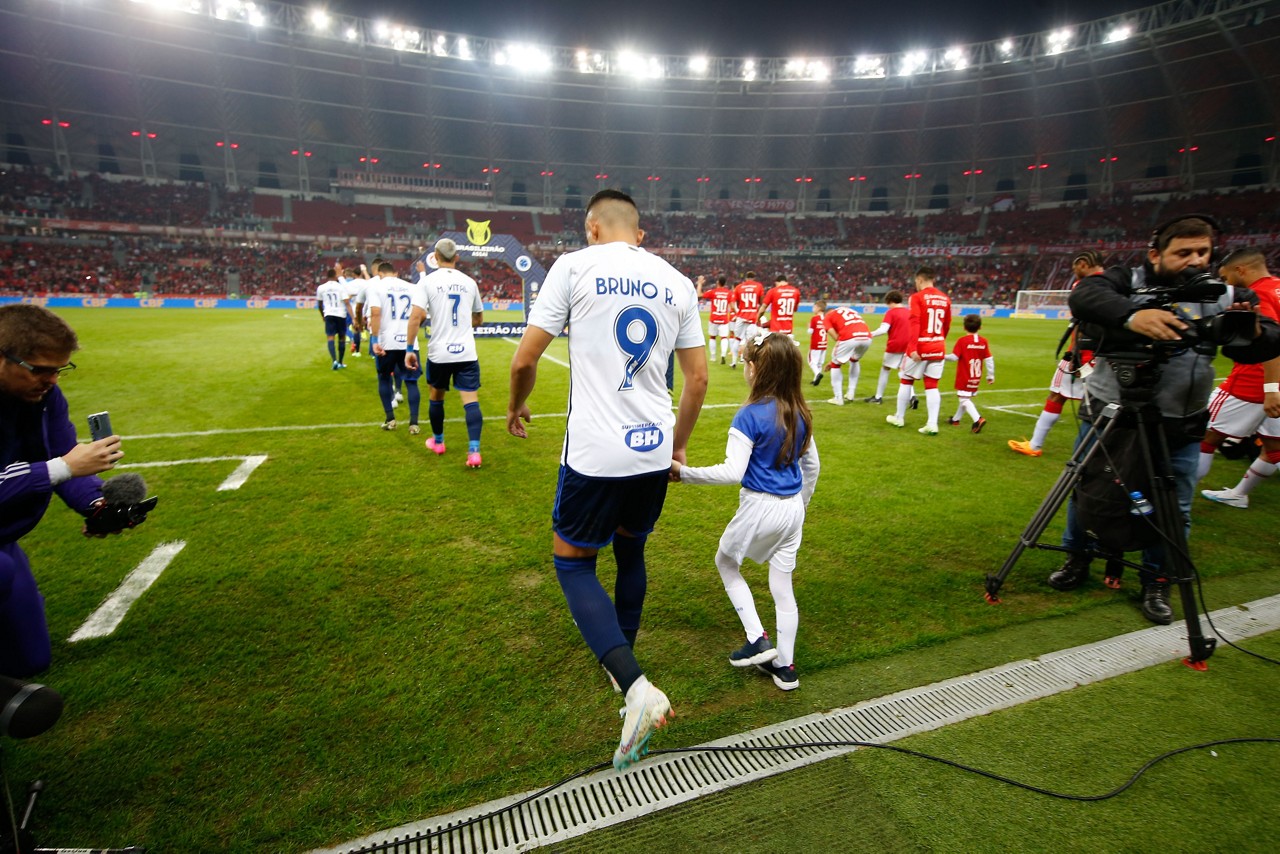 Cruzeiro tem desempenho ruim em jogos contra o Internacional no Beira-Rio
