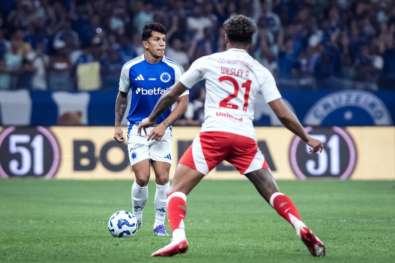 'A partir de amanhã vamos começar a analisar e trabalhar sobre o jogo', diz Lucas Romero sobre o clássico contra o Atlético pela Copa do Brasil na próxima quarta (27/8)