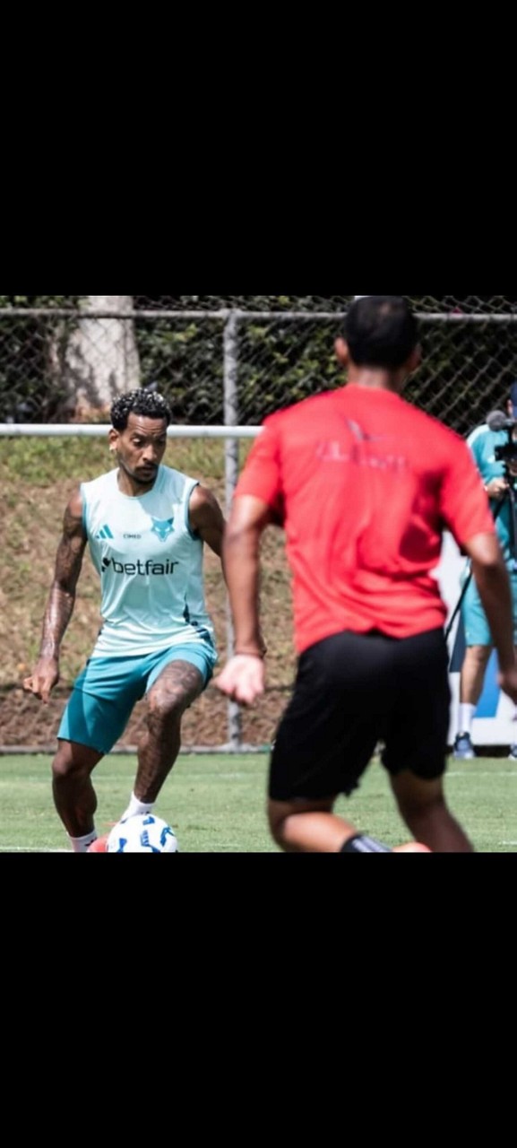 Matheus Pereira fez um dos gols da Raposa no jogo-treino contra o Pouso Alegre, na Toca