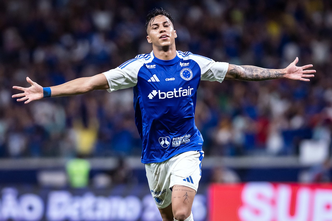 Jogador de 23 anos tem contrato até junho de 2029