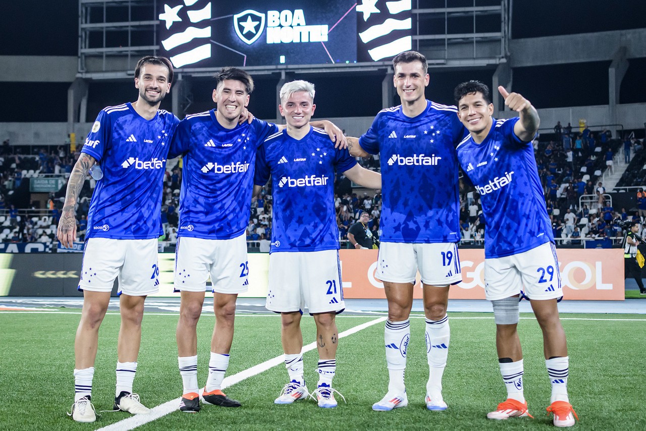 Díaz, Villalba, Barreal, Dinenno e Romero após 3 a 0 sobre o Botafogo