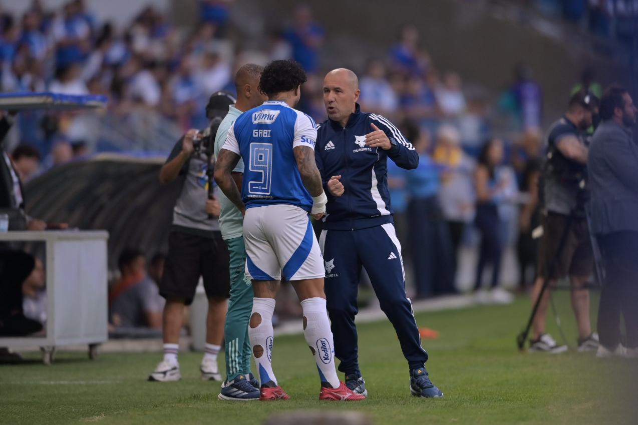 Jardim colocou Gabriel Barbosa no segundo tempo
