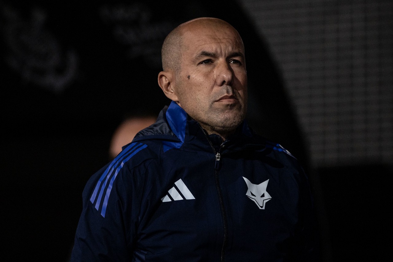 Mister mantém equipe já 16 partidas sem perder