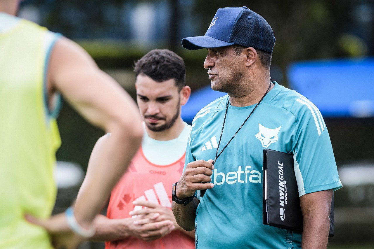 Profissional chegou ao clube em agosto de 2024
