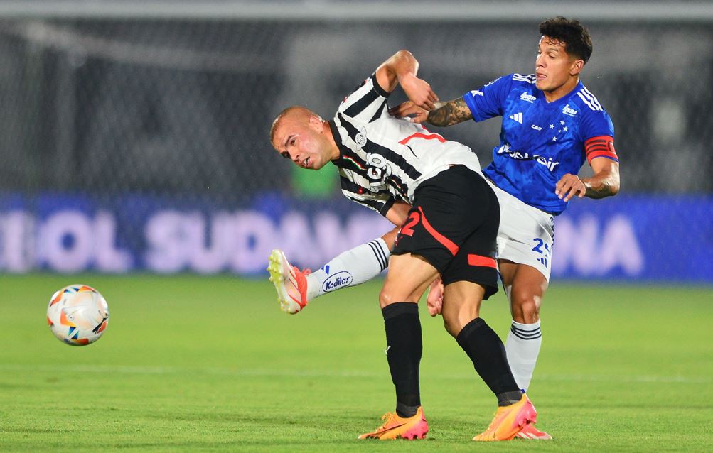 Ida aconteceu no Estádio Defensores del Chaco na semana passada