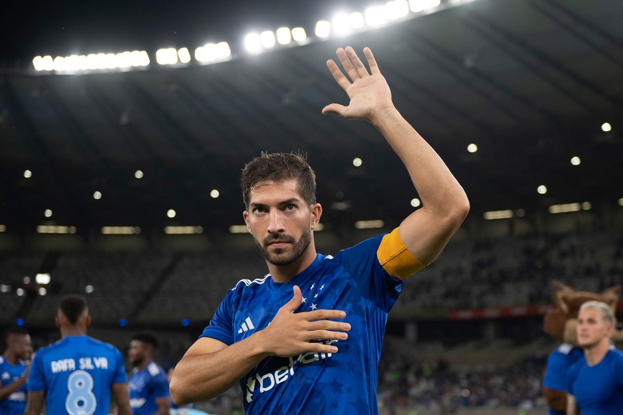 Lucas Silva, de 31 anos, é um dos líderes do elenco celeste, exercendo várias vezes a função de capitão da equipe