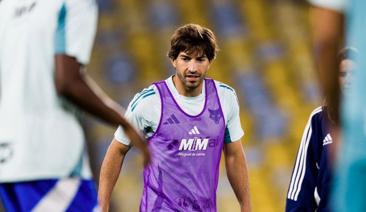 Lucas Silva é titular no esquema de Leonardo Jardim