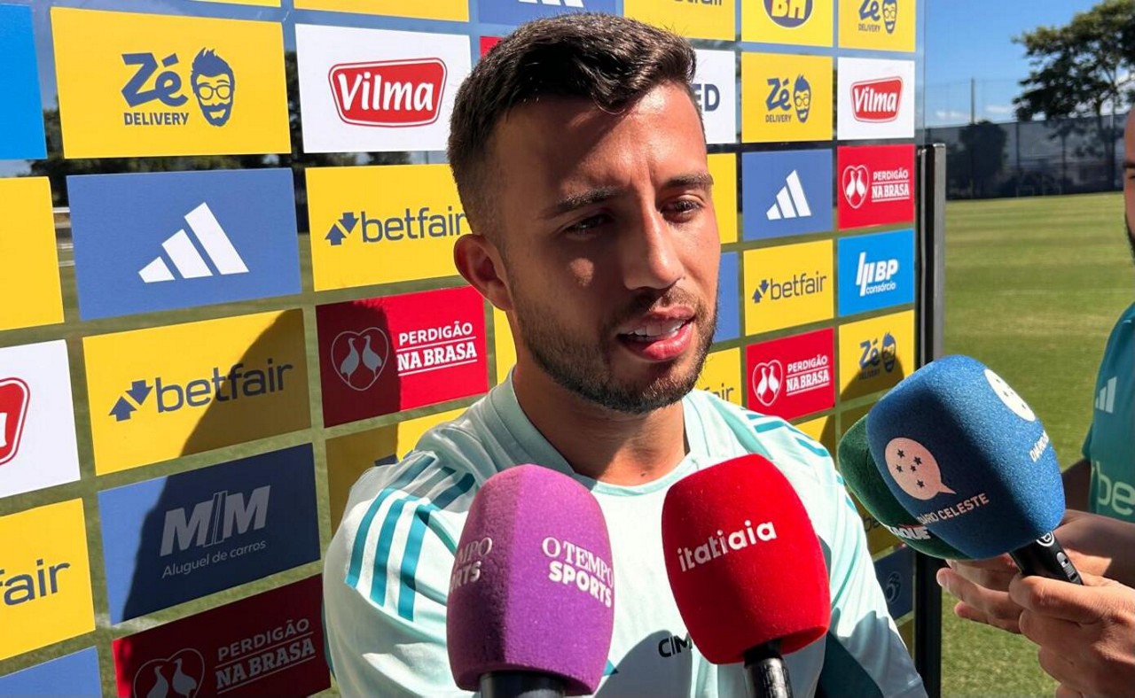 Volante Matheus Henrique conversou com a imprensa na manhã desta quinta-feira (27) na Toca da Raposa