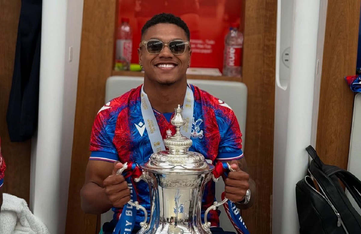 Matheus França atua no Crystal Palace, da Inglaterra