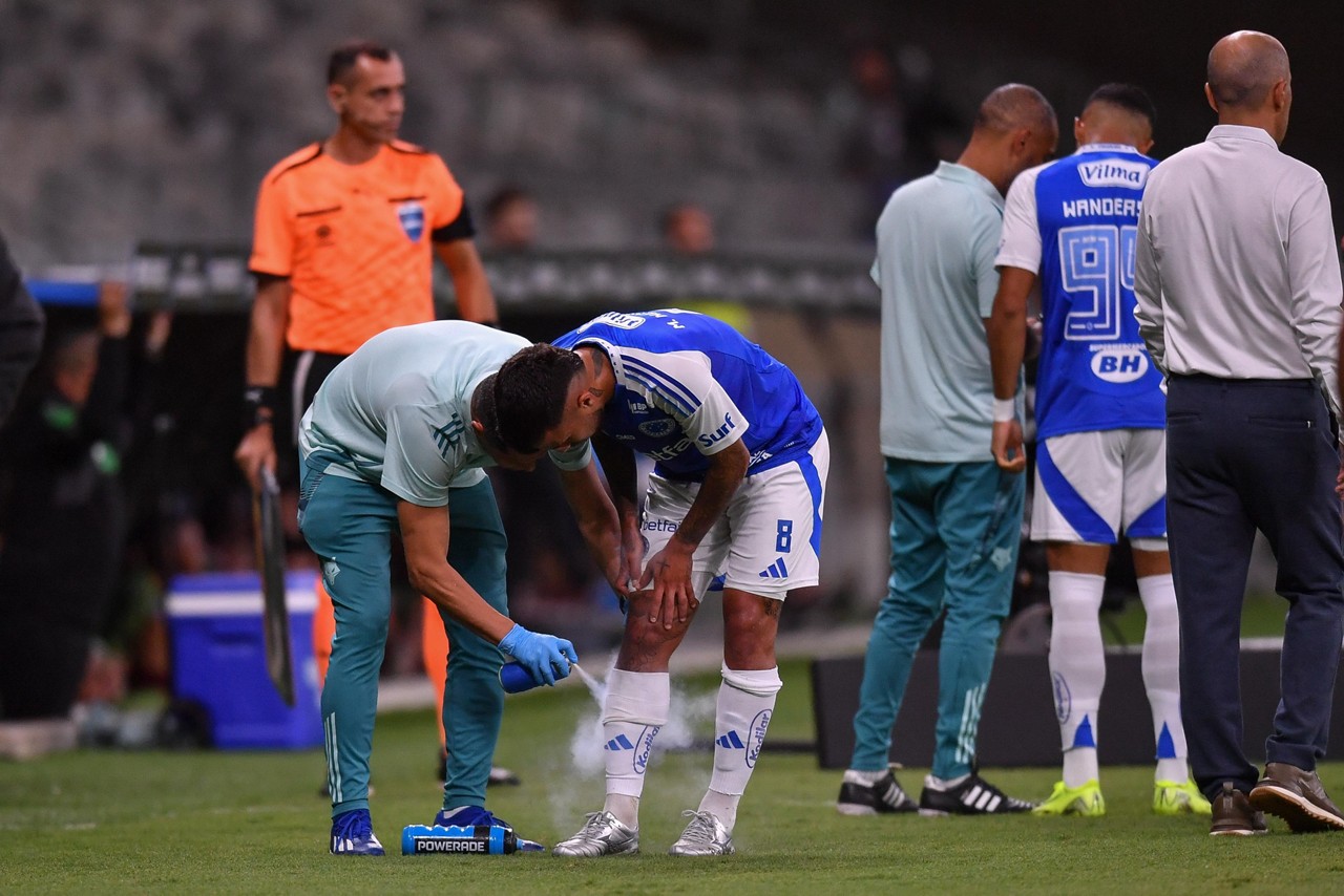 Matheus Henrique passa por cirurgia no joelho direito em BH