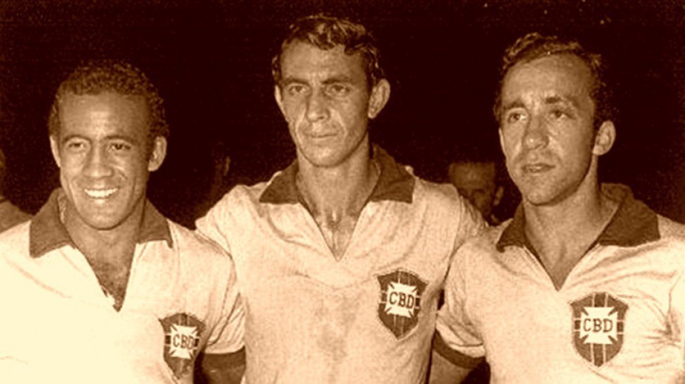 Dirceu Lopes, Wilson Piazza e Tostão, jogadores do Cruzeiro, com a camisa da seleção brasileira na disputa das eliminatórias da Copa de 1970