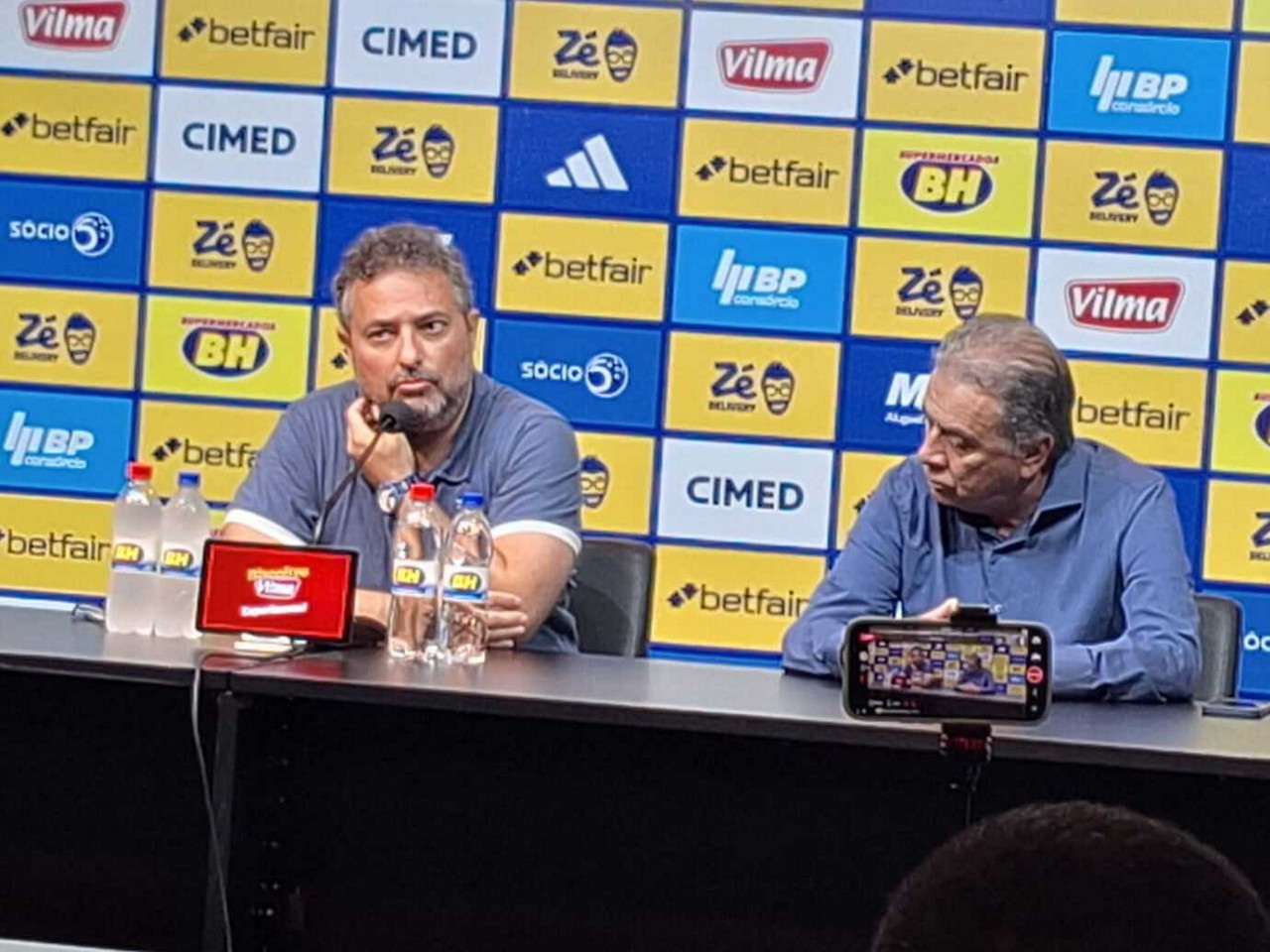 CEO do Cruzeiro, Alexandre Mattos subiu o tom das cobranças à Federação Mineira de Futebol (FMF)